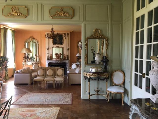 Chateau Du Mont Perreux Saint-Martin-du-Vivier Екстериор снимка